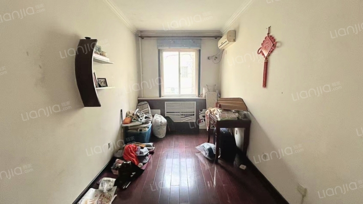 政法街青旅花园南北通透到三居 带独立车库-卧室B