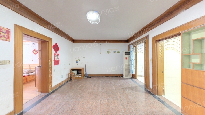 沁园新村C区二手房实景图