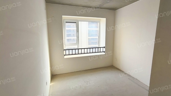 房子是南北通透的，中间楼层，采光没有遮挡-卧室A