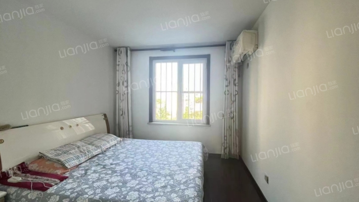 惠友橙园，房本满五，位于诚信路与东兴南街东北角-卧室B