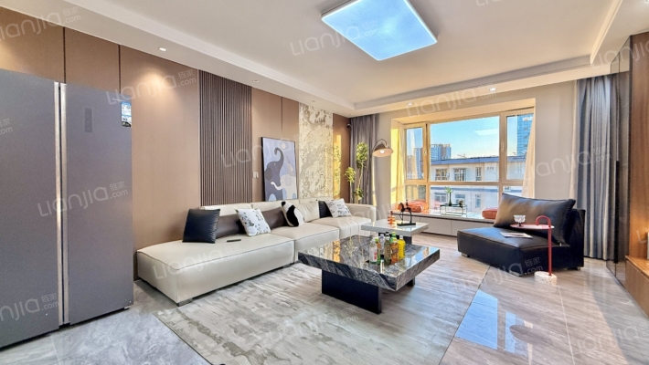 假日山水园C区二手房实景图