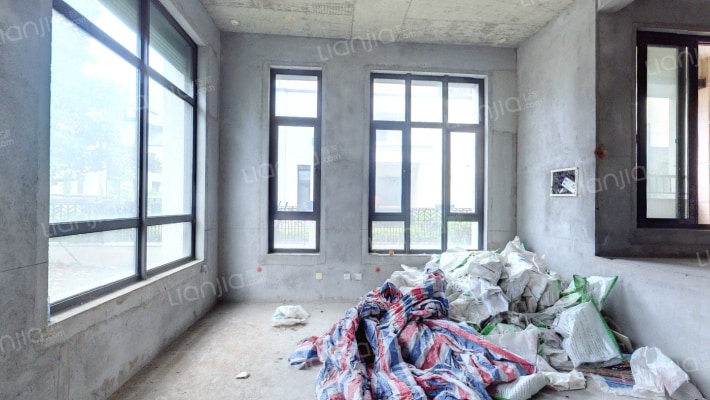 新瑞文化翡翠园二手房实景图