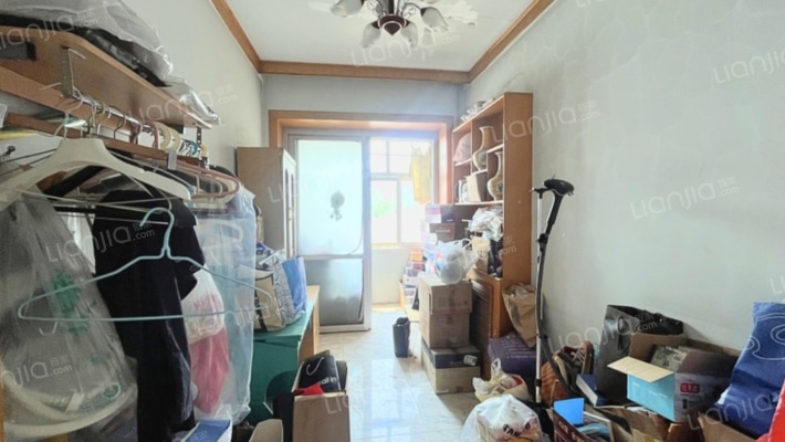 主城区东兴北街 板楼2层 大四居 集中供暖-卧室A