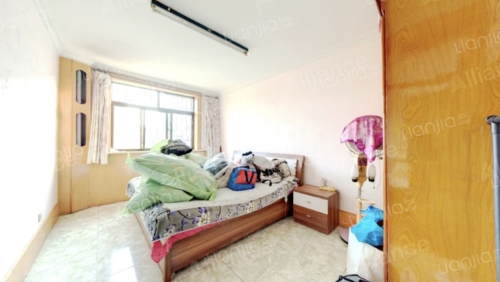 开发区文化广场繁华地段地理位置珍贵，税务局小区住户-卧室C