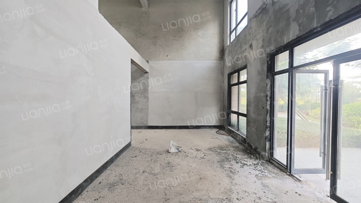 彰泰红树湾翡翠墅二手房实景图