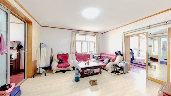 李沧鹏飞花园二手房实景图