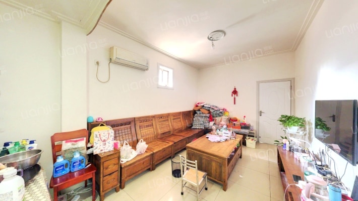 宝塔山社区二手房实景图