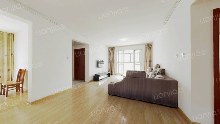 新维中央美地二手房实景图