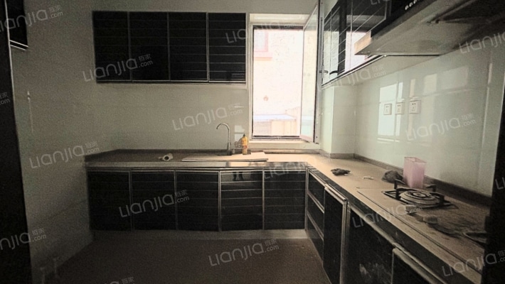 联排别墅，诚意出售，房本在手，随时过户.-厨房