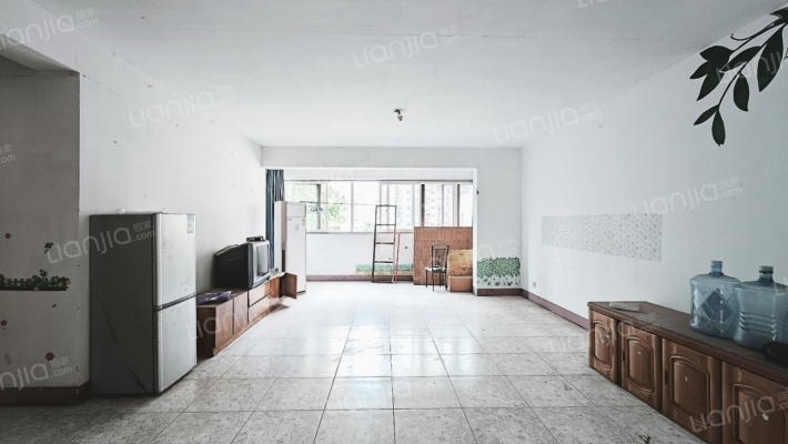 大石坝育航村二手房实景图