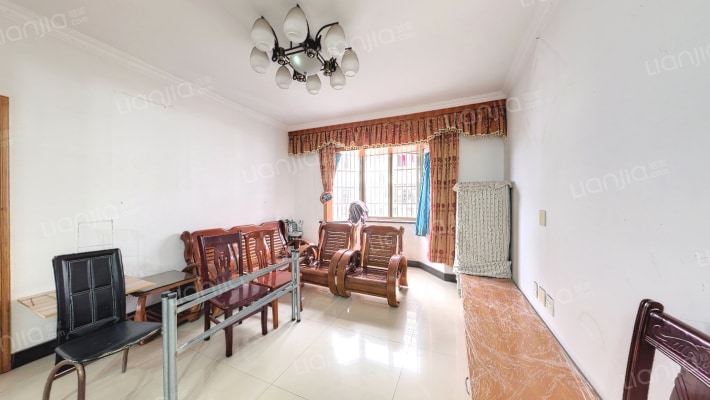 笛扬路二手房实景图