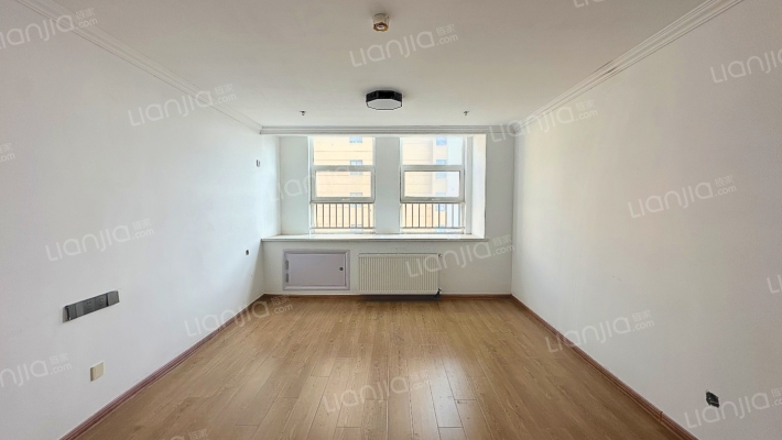 新兴悦达广场二手房实景图