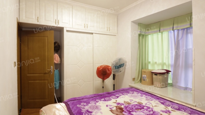 精装修 低楼层 标准3房 户型方正-卧室B