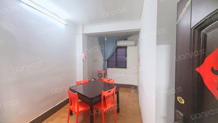 中坤楼二手房实景图