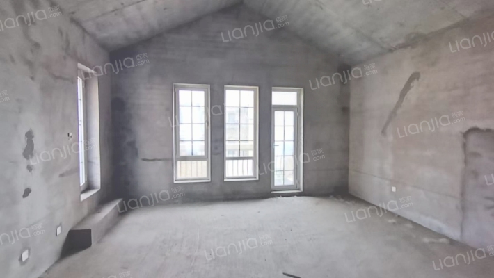 京西 京都高尔夫别墅区 291平南入户的联排别墅急售-卧室E