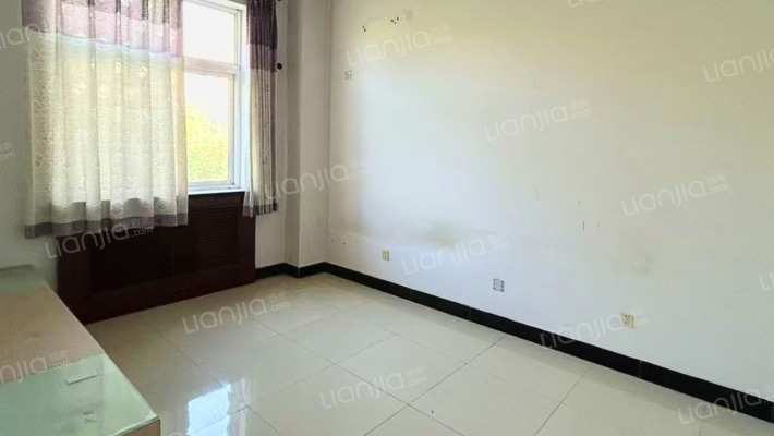 长天小区 6室2厅 南 北-卧室F