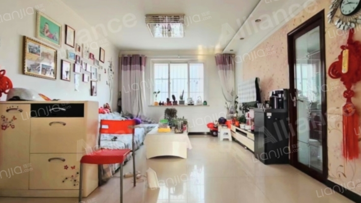 东西向正规两居室，精装修，好楼层，拎包入住-客厅