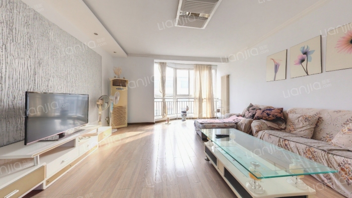 东方米兰小区二手房实景图