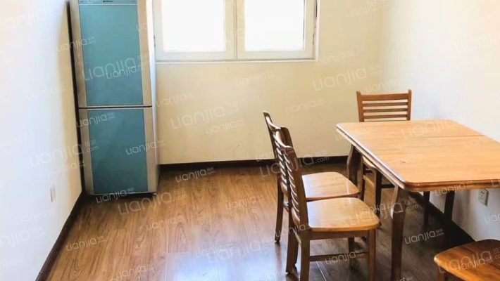 水岸花城 3室1厅 南 北-餐厅