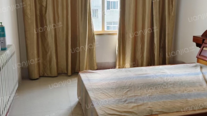 劳动服务公司家属院二手房实景图