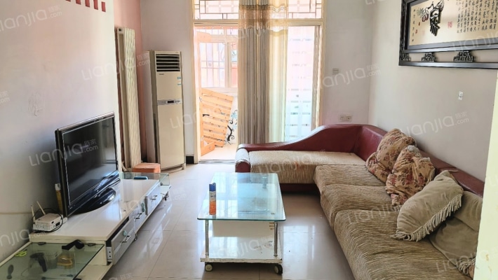 蓝爵世家二手房实景图