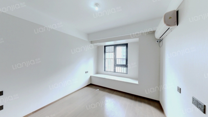 翡翠天悦艺园二手房实景图