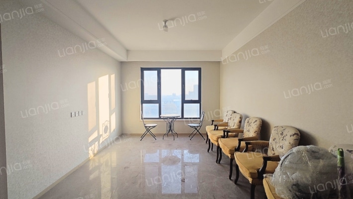 中船的房子，全南两居三阳开泰，中间楼层全天无遮挡-客厅