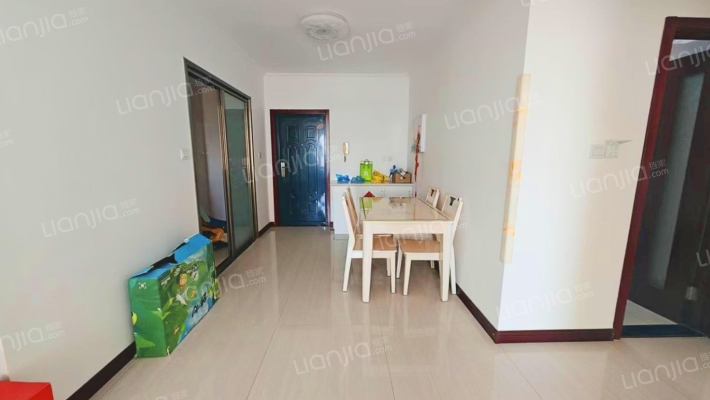 水岸花城 2室2厅 南-餐厅