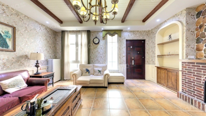 天鹅堡二手房实景图