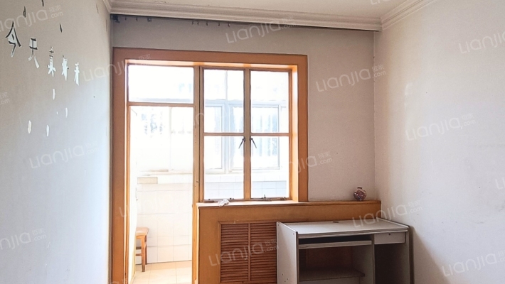 房本满五唯一，三阳开泰户型，低楼层居住舒适-卧室A