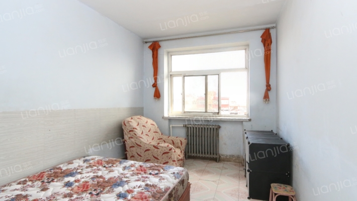 西草市街6号院二手房实景图