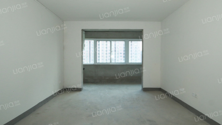 万郡泰和嘉苑二手房实景图