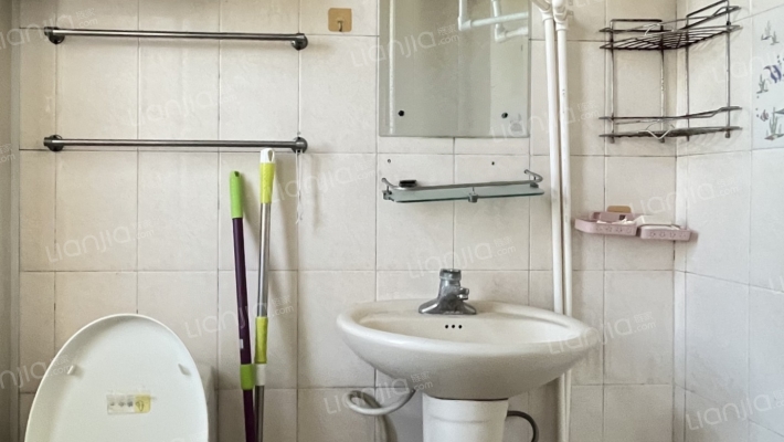 物探四号院 永安小区 南北通透两居-卫生间