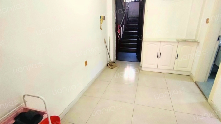 华龙金城二手房实景图