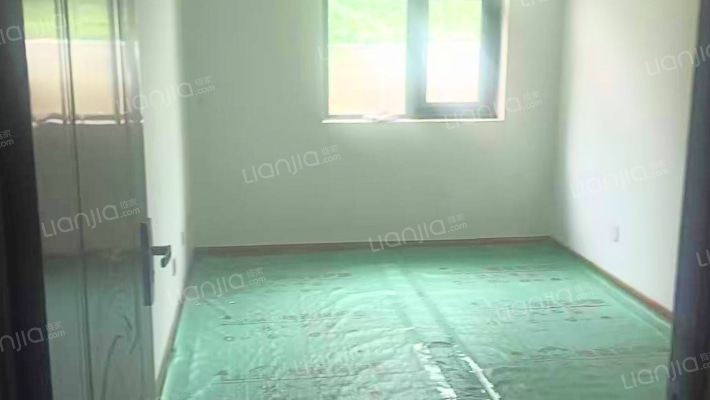 纯别墅小区，精品社区，70年大产权，-卧室C