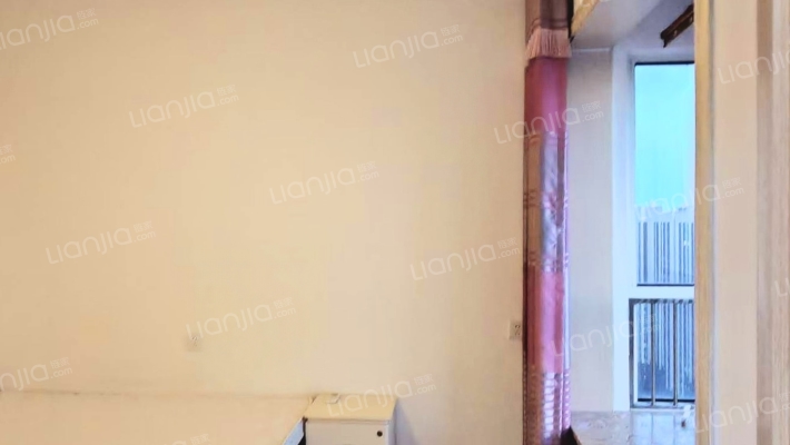 70年大产权，房证满二，次新房，通勤北京，交通方便。-卧室A