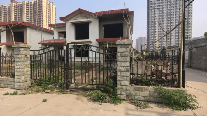 华阳别墅 6室3厅 南 北-入户花园