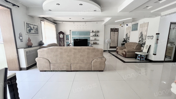 房子集中供暖 复试一跃二适宜各年龄段人群采光户型好-客厅