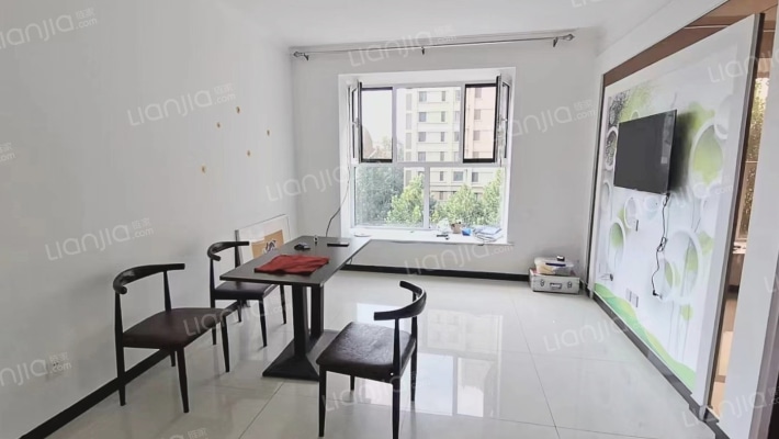 名流美域，满二，朝南两居，采光好，看房方便-客厅