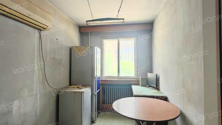 铁道部建厂局家属楼 3室1厅 南 北-卧室C