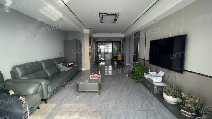 中能凤凰墅二手房实景图