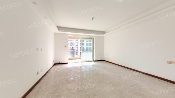 中南樾府二手房实景图