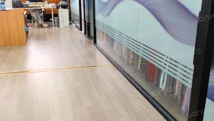 世贸中心二手房实景图