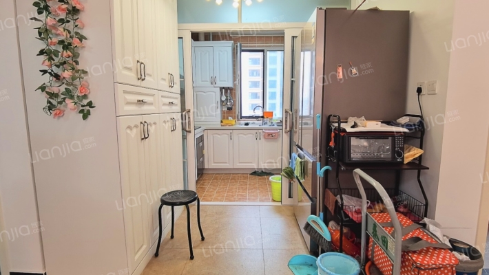 狮子城 精装修三居 带车位地下室 满二 全明户型-餐厅