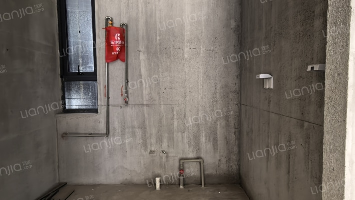 花田路 集中供暖，洋房下叠带小院-厨房