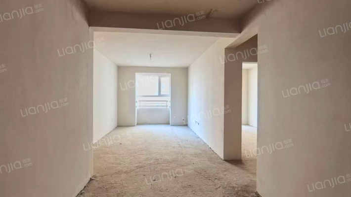 中间楼层，采光好，小区集体供暖-客厅