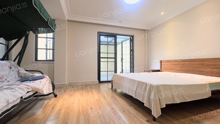 绿城蓝湾小镇·蝶兰轩北区二手房实景图