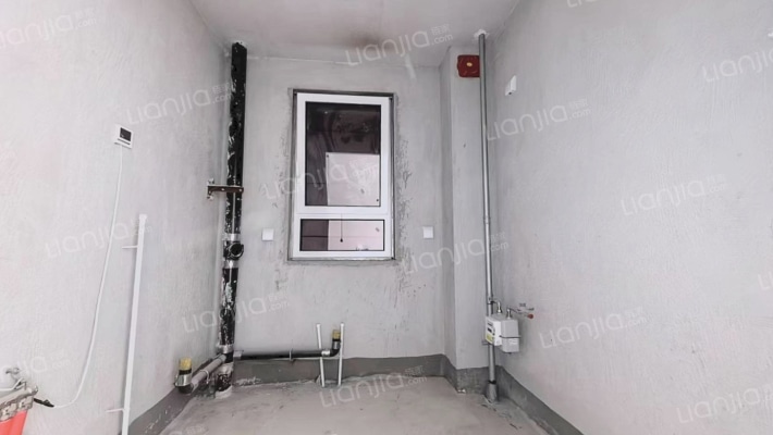 房子格局方正    采光全天   全明格局  南北通透-厨房