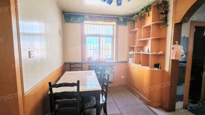 光明小区 中间楼层 简单装修 采光好 无遮挡-餐厅