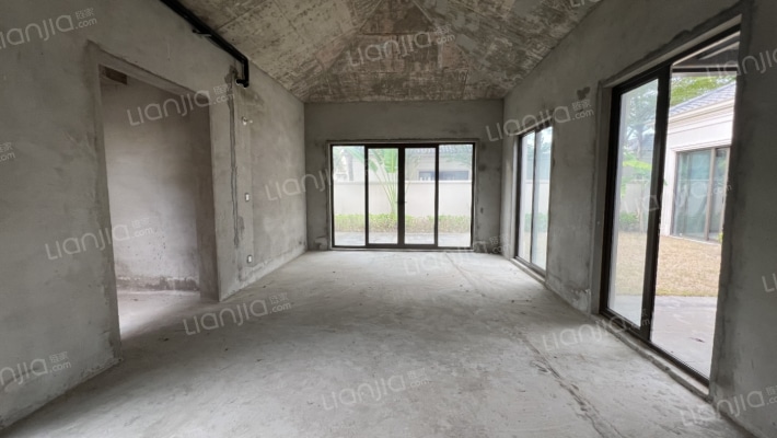 绿城蓝湾小镇·天岚居二手房实景图